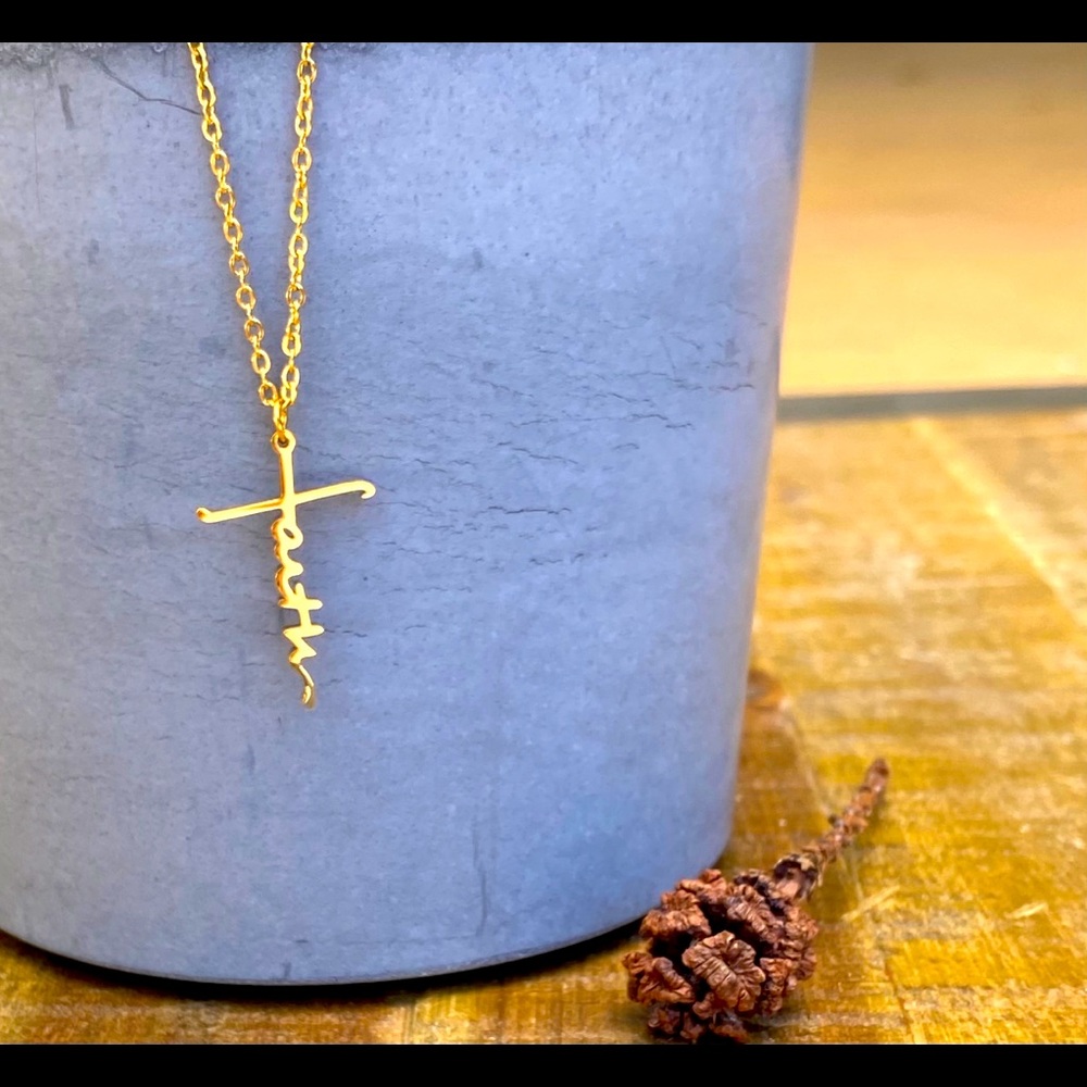Womens Faith Cross Necklace Stainless Steel 18”